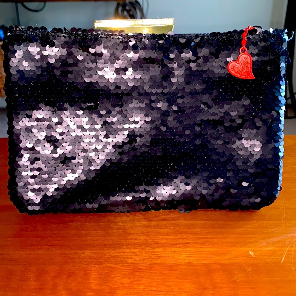 Betty Boop Makeup Bag - Picture 3 of 3